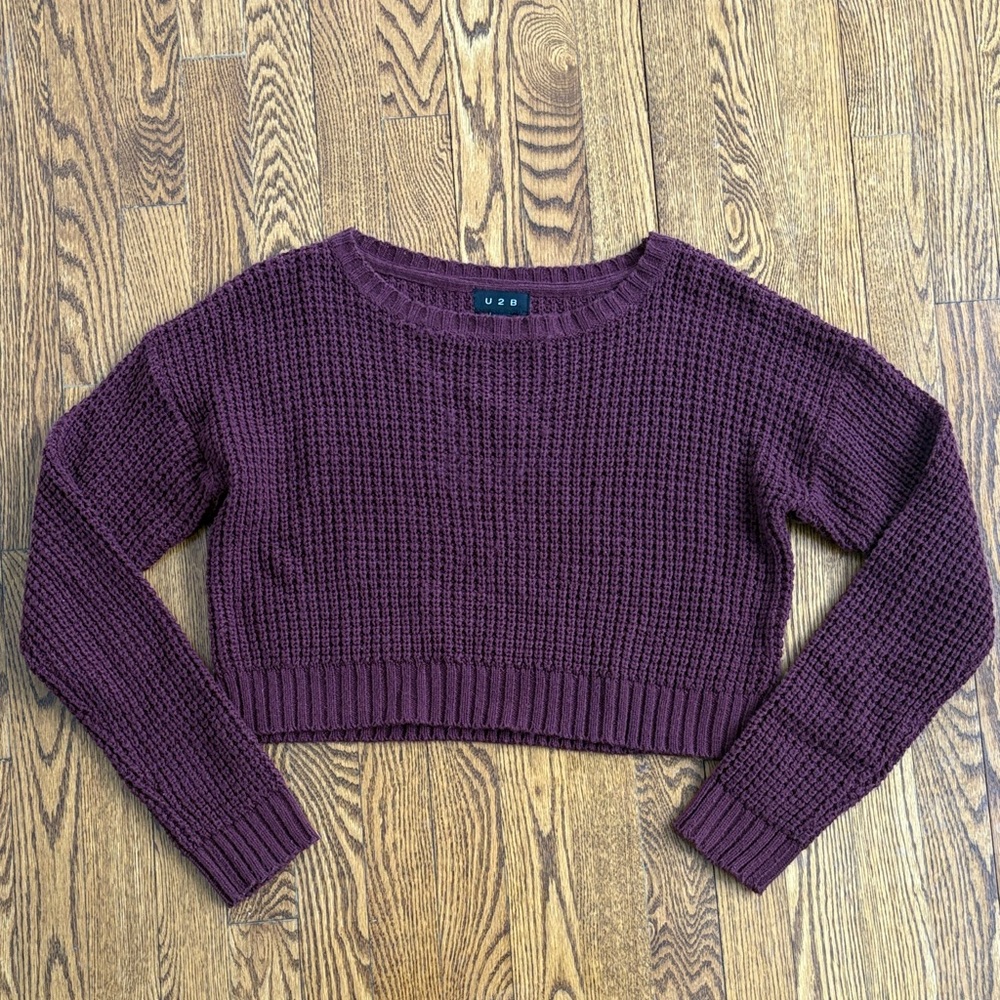 Maroon/ Burgundy Sweater Cropped Size Medium